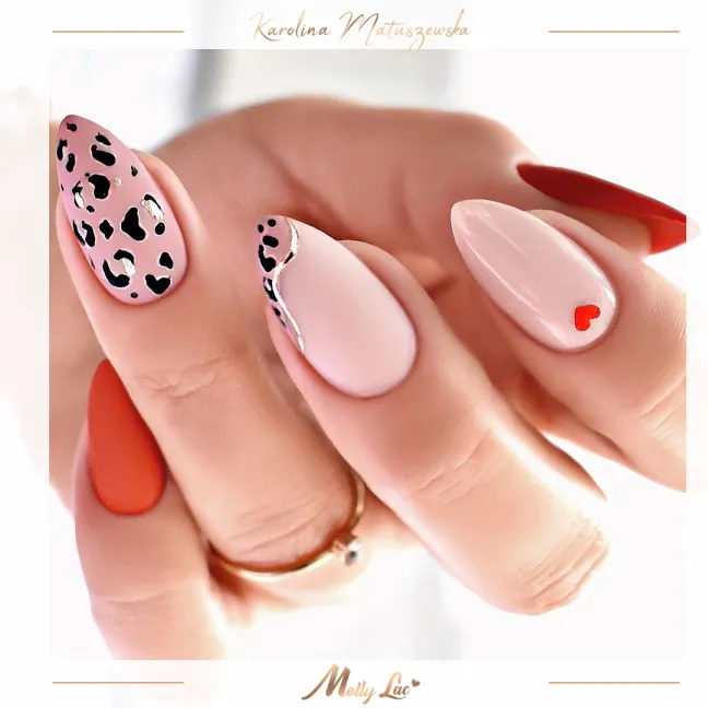 525 Mollyniaals Colore Smalto semipermanente Soakoff I'M THE NUDELOVER 8gr
