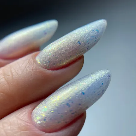 597 MollyLac 10gr - MERMAID WHISPERS Smalto effetto sirena bianco semipermanente Soakoff