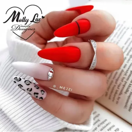 430 MollyLac 10gr - LIMITED EDITION Smalto rosso semipermanente Soakoff