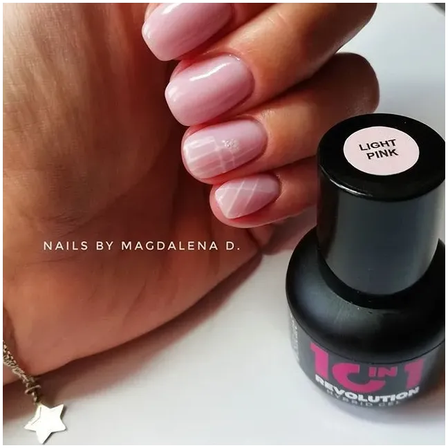 Base Revolution 10in1 LIGHT PINK Hibryd gel Silcare 15 ml, unghie Silcare, BASI & TOP unghie.
